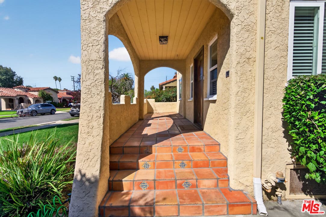 2 bd, 2 ba House in Los Angeles, CA — $4,995/mo — photo 1