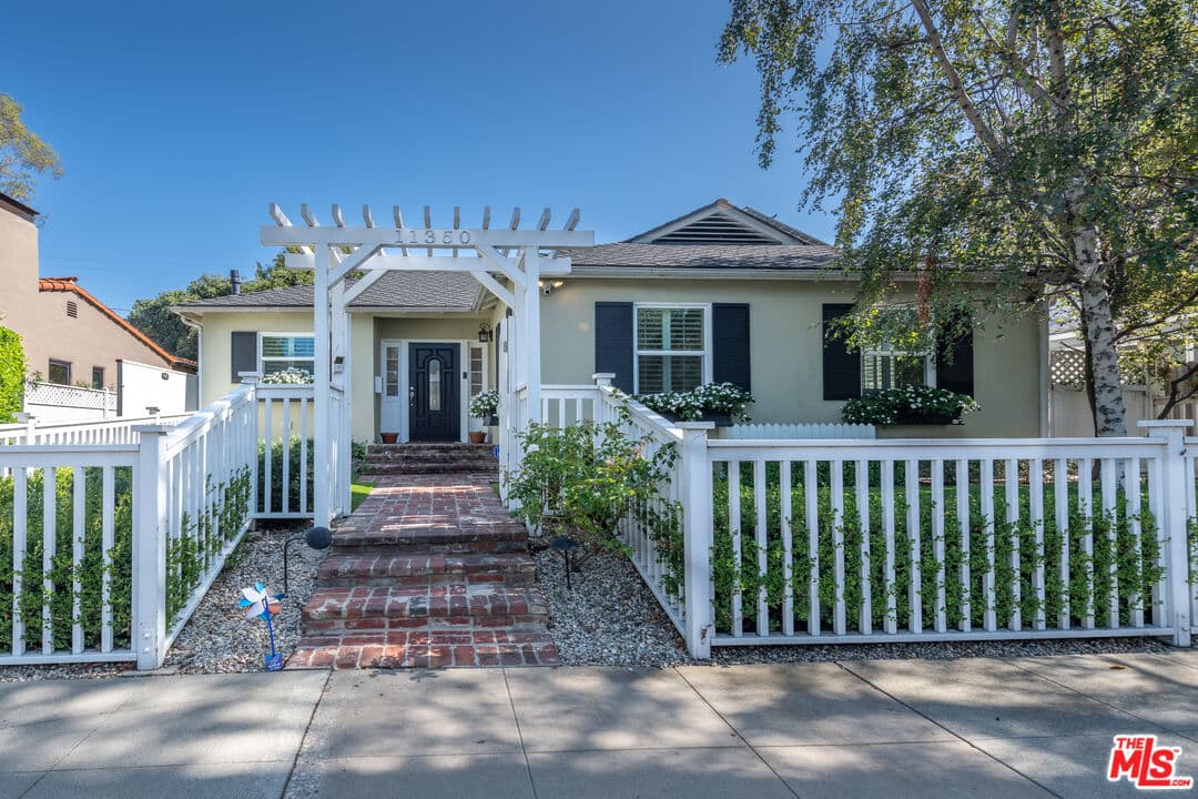 3BR House in Los Angeles β $8,995/mo