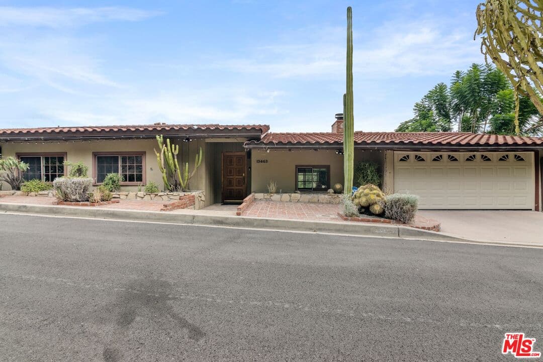 5 bd, 3 ba House in Sherman Oaks, CA — $8,000/mo — photo 1