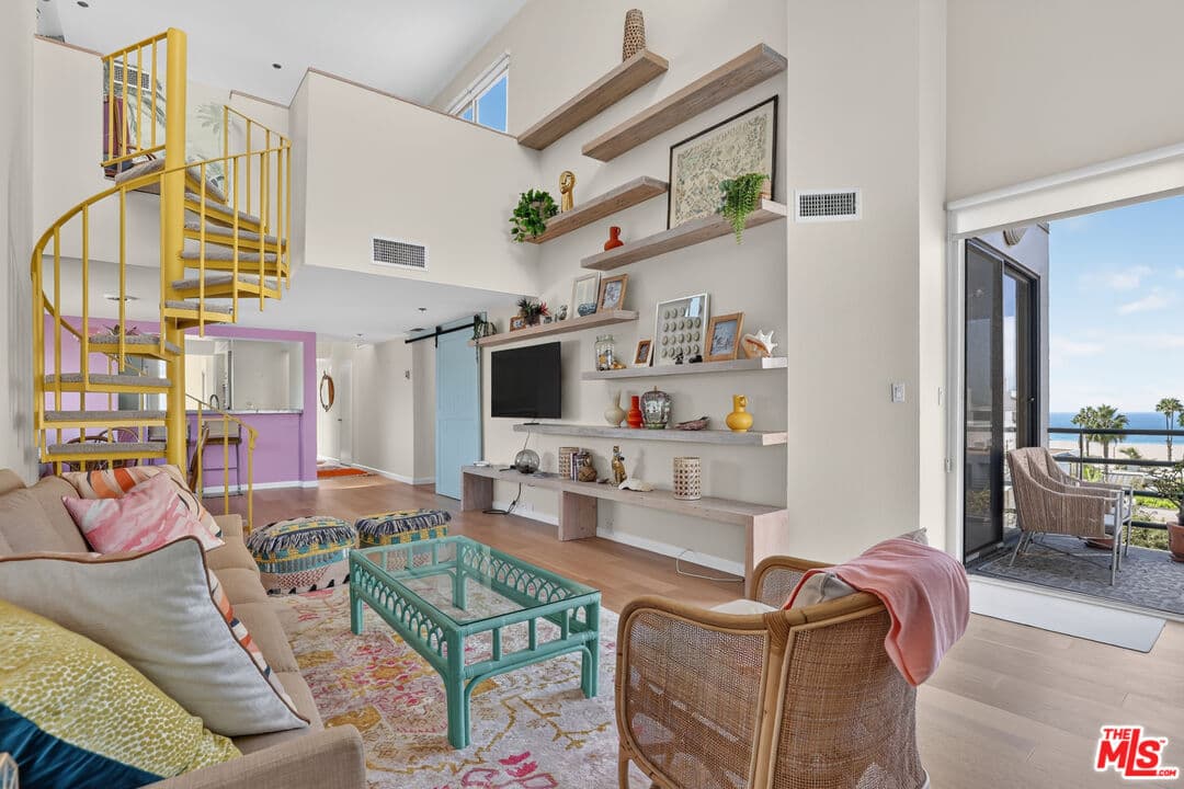 2 bd, 2 ba Condo in Santa Monica, CA — $7,995/mo — photo 2