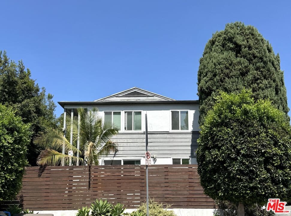 Studio, 1 ba Apartment in Los Angeles, CA — $1,830/mo — photo 1