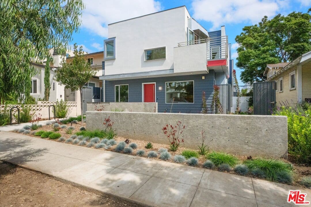 3 bd, 3 ba Townhouse in Santa Monica, CA — $6,900/mo — photo 1