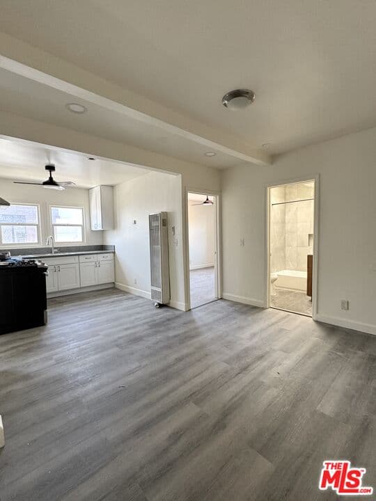 3BR Apartment in Los Angeles β $3,050/mo