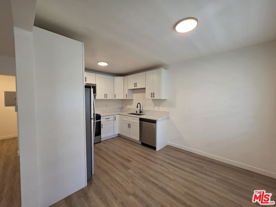 2 bd, 1 ba Apartment in Venice, CA — $3,400/mo — photo 1