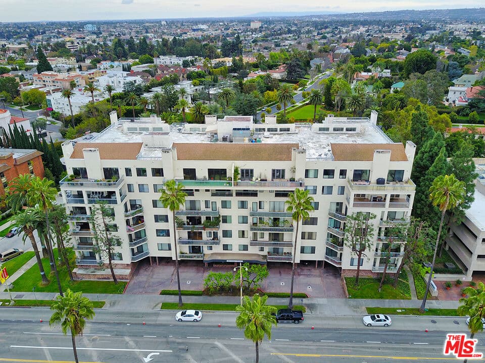 2 bd, 3 ba Condo in Los Angeles, CA — $6,500/mo — photo 1
