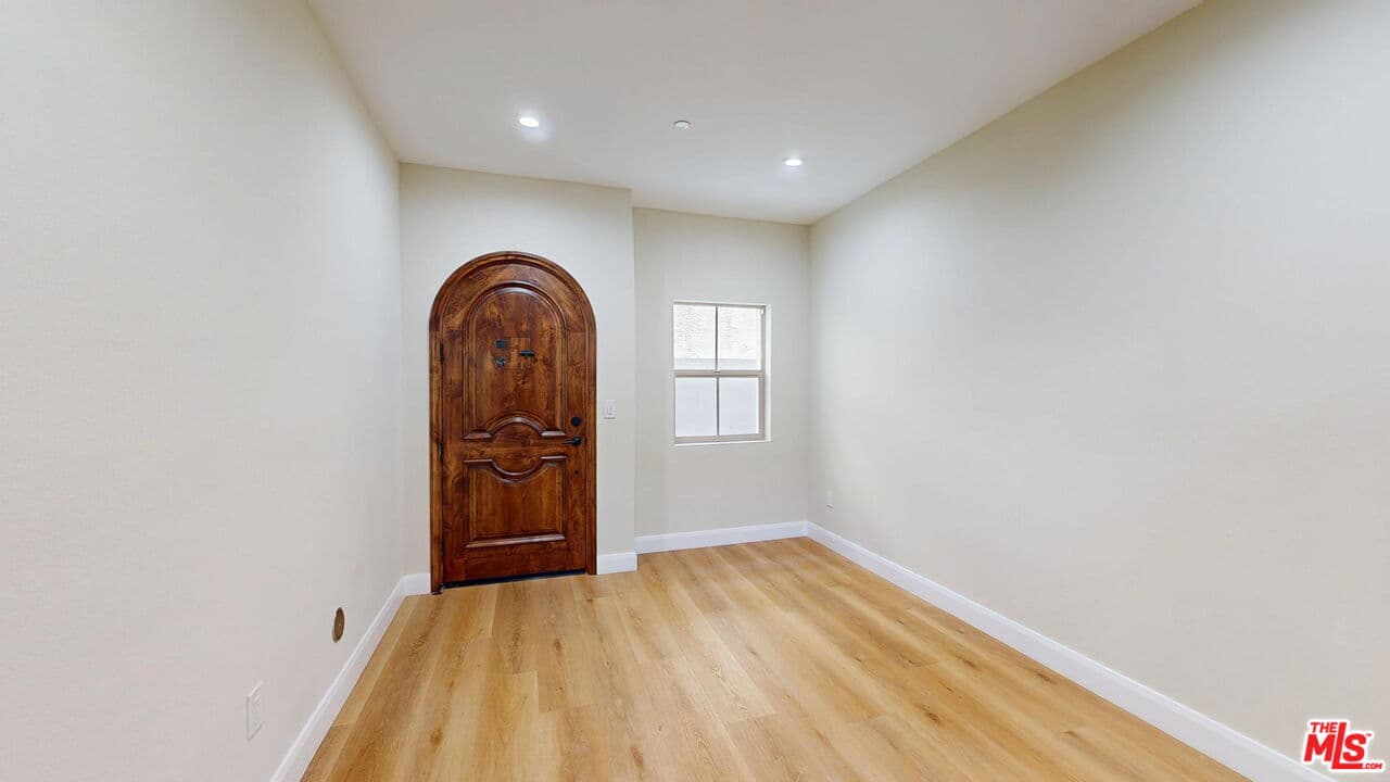 2 bd, 2 ba Townhouse in Alhambra, CA — $3,400/mo — photo 2