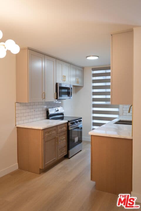 1 bd, 1 ba Apartment in Los Angeles, CA — $2,200/mo — photo 2