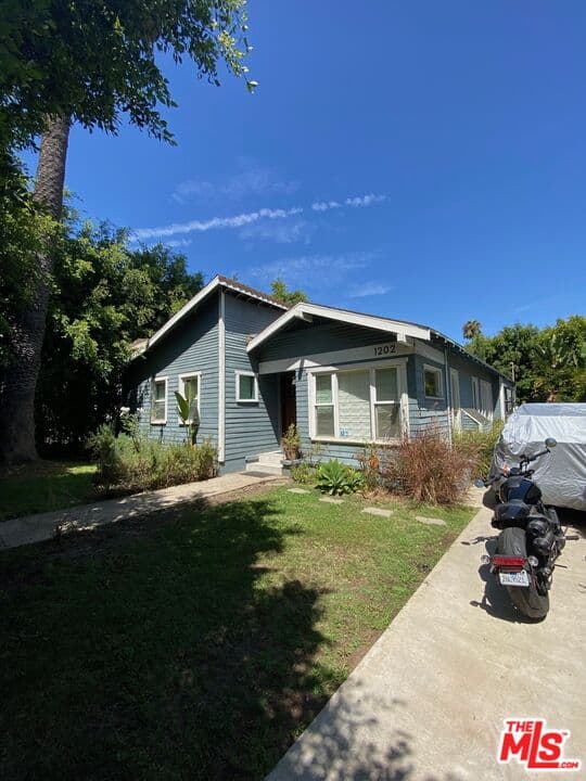 3 bd, 2 ba House in West Hollywood, CA — $6,500/mo — photo 1