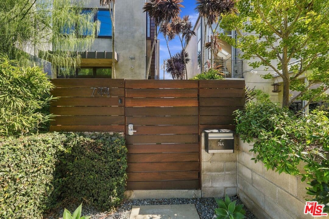 3 bd, 3 ba House in Santa Monica, CA — $10,975/mo — photo 2