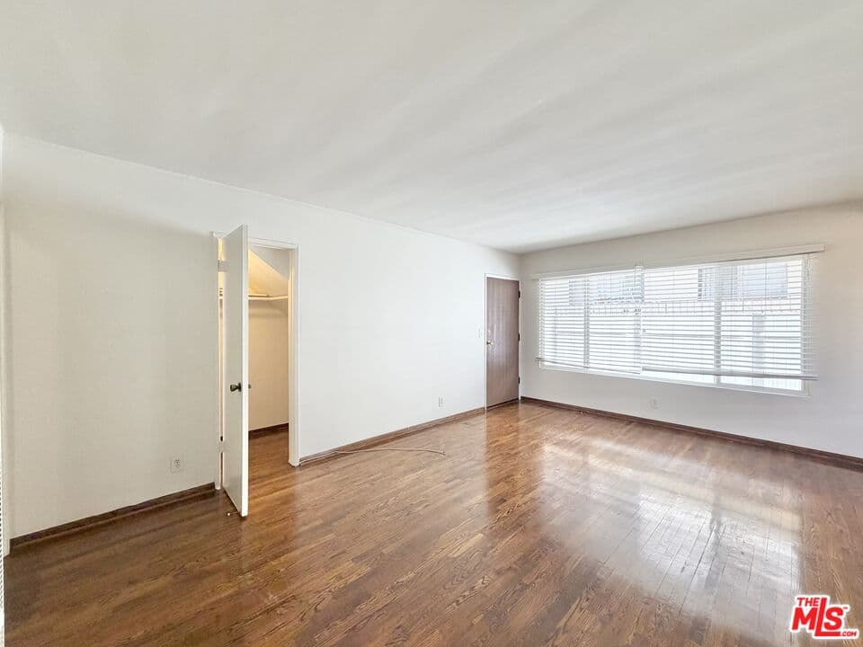 2 bd, 2 ba Apartment in Los Angeles, CA — $2,195/mo — photo 2