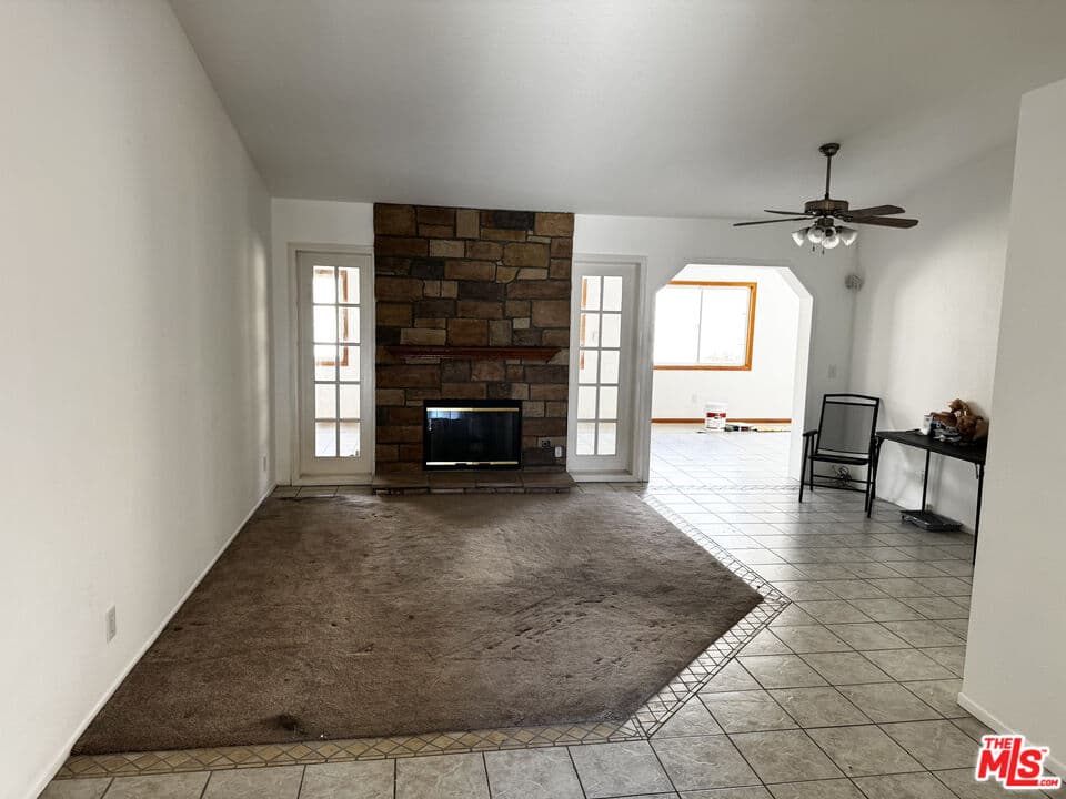3 bd, 2 ba House in Hemet, CA — $3,000/mo — photo 2
