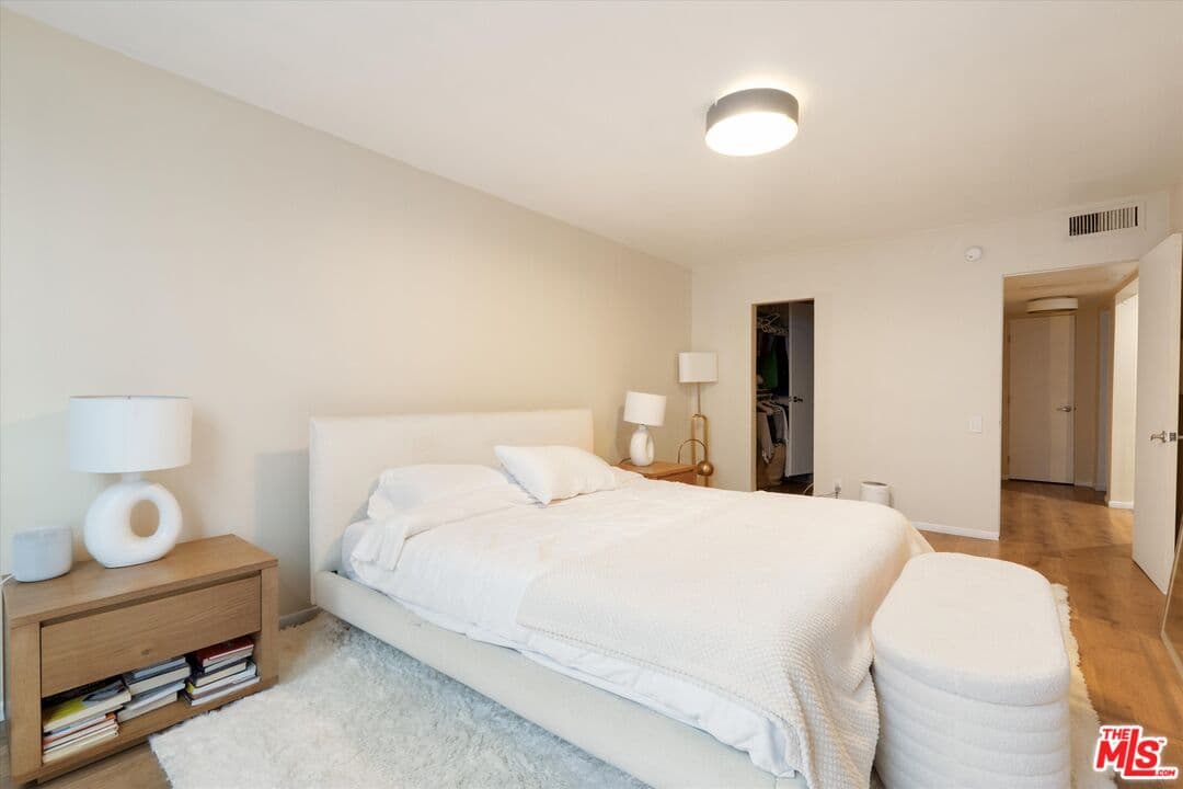 1 bd, 2 ba Condo in Los Angeles, CA — $3,295/mo — photo 2