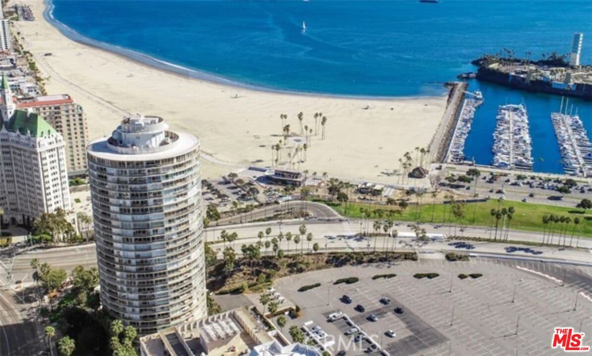 2BR Apartment in Long Beach β $3,700/mo