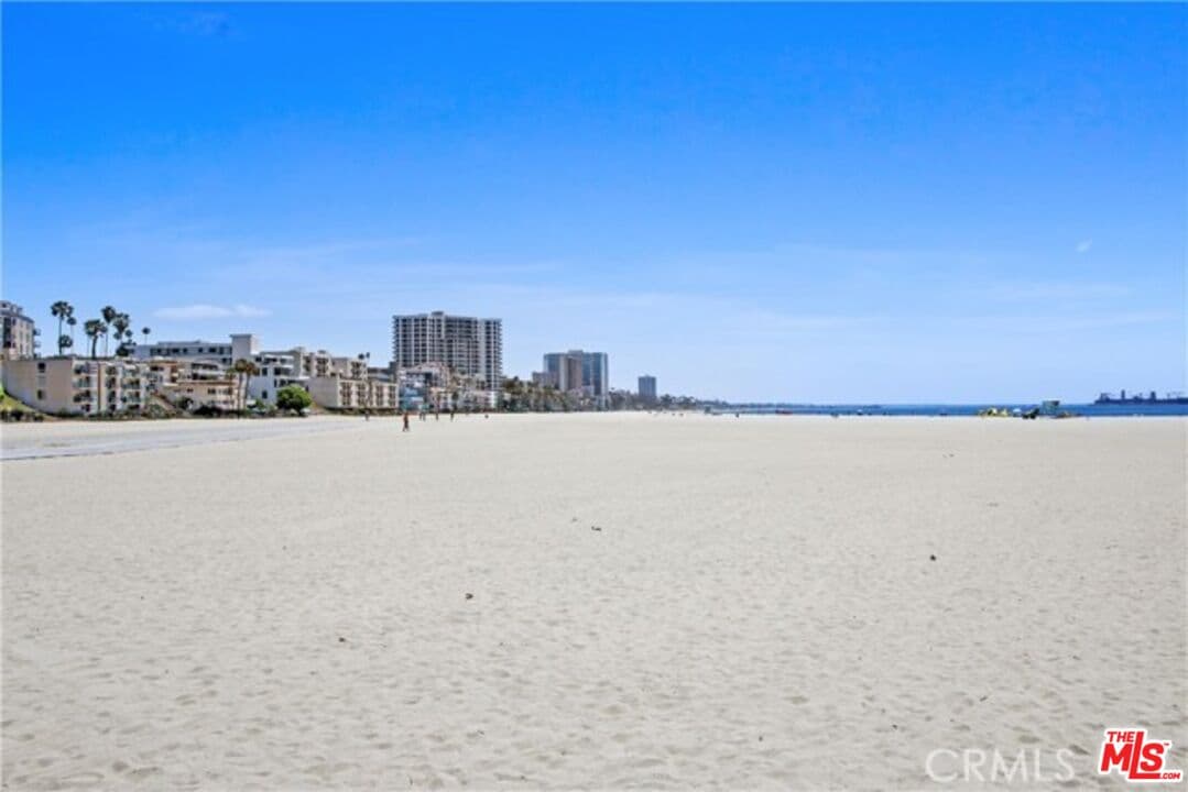 2 bd, 2 ba Apartment in Long Beach, CA — $3,700/mo — photo 2
