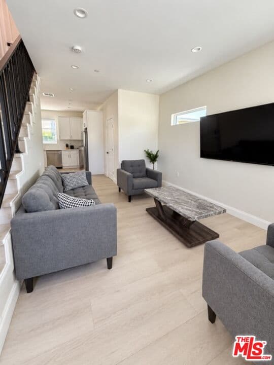 2 bd, 3 ba House in Los Angeles, CA — $3,400/mo — photo 2