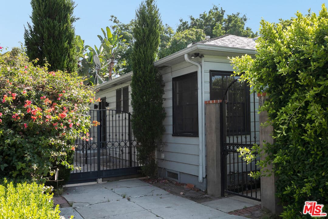 2 bd, 1 ba House in West Hollywood, CA — $5,400/mo — photo 2