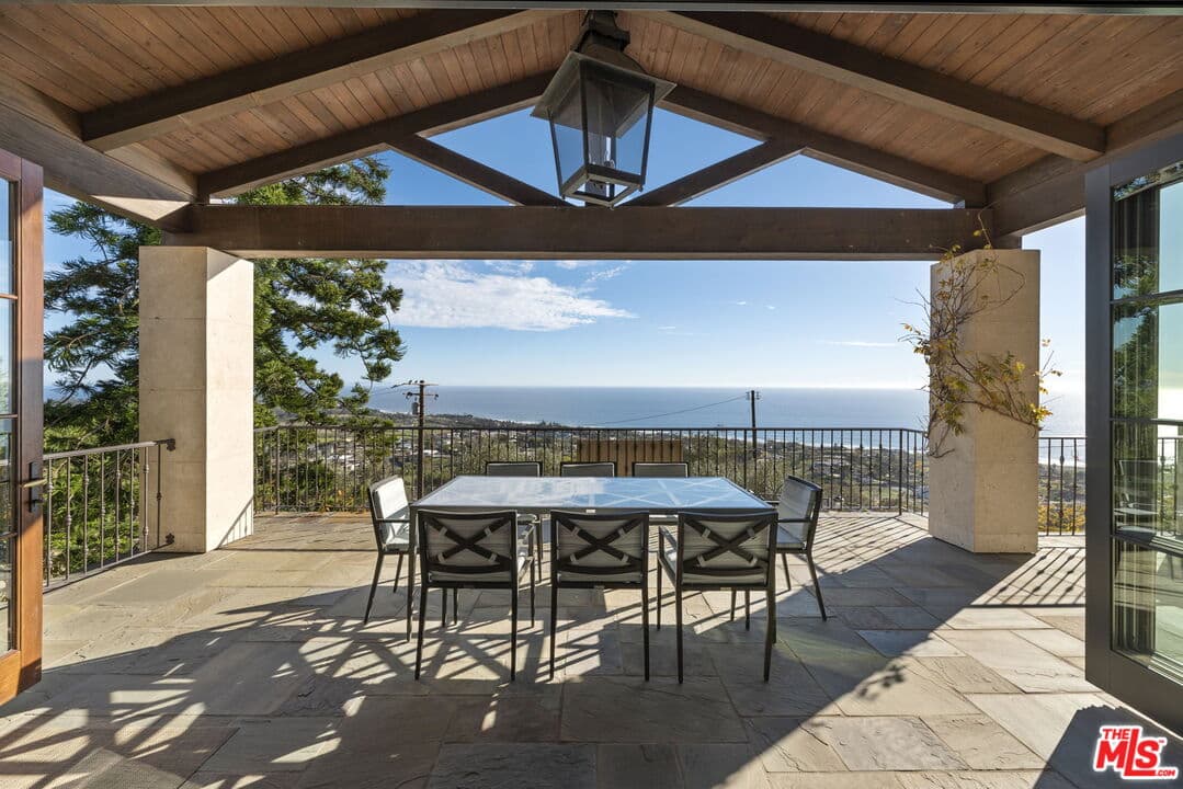 3 bd, 3 ba House in Malibu, CA — $14,500/mo — photo 1
