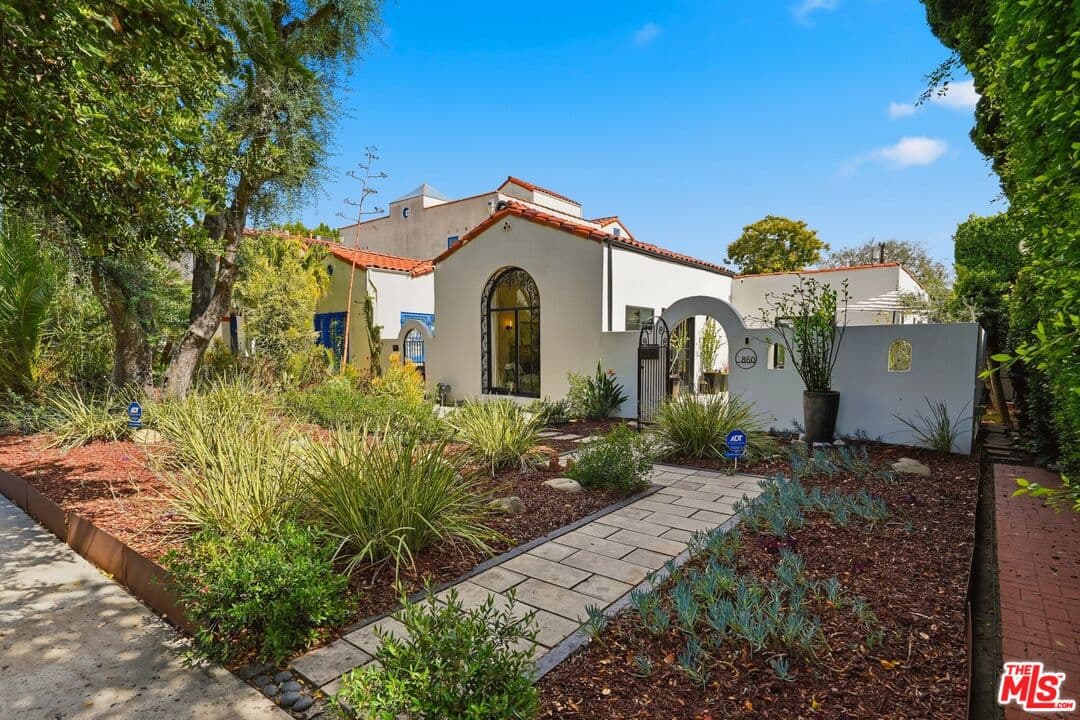 3 bd, 3 ba House in Los Angeles, CA — $9,800/mo — photo 1