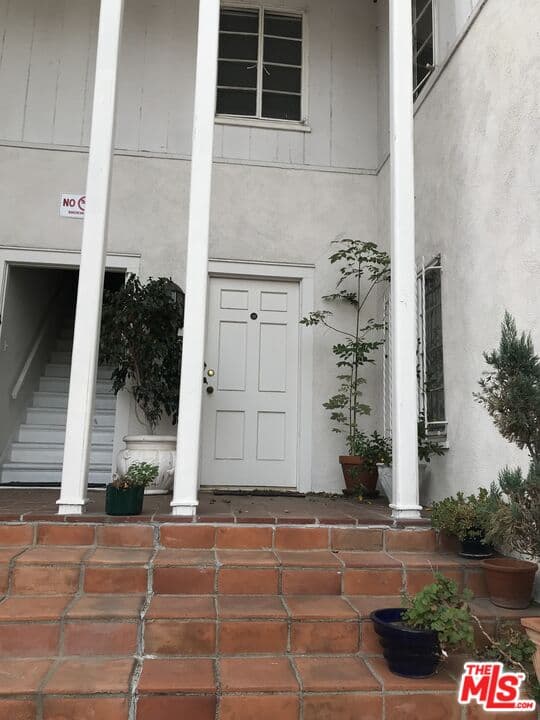 2 bd, 1 ba Apartment in Los Angeles, CA — $3,250/mo — photo 2