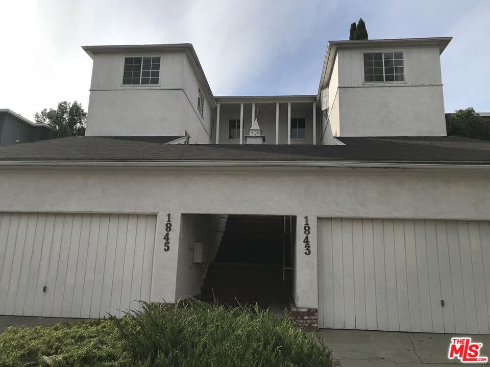 2 bd, 1 ba Apartment in Los Angeles, CA — $3,250/mo — photo 1
