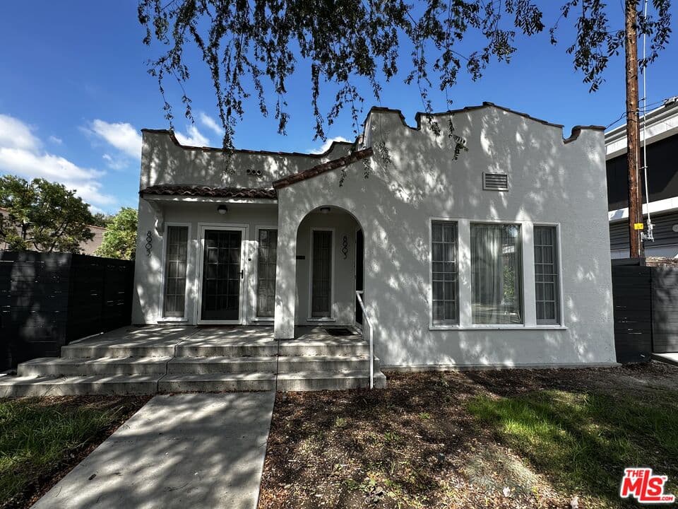 2 bd, 1 ba Townhouse in Culver City, CA — $4,000/mo — photo 2