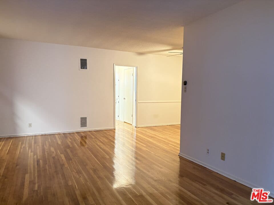 1 bd, 1 ba Townhouse in Los Angeles, CA — $2,000/mo — photo 2