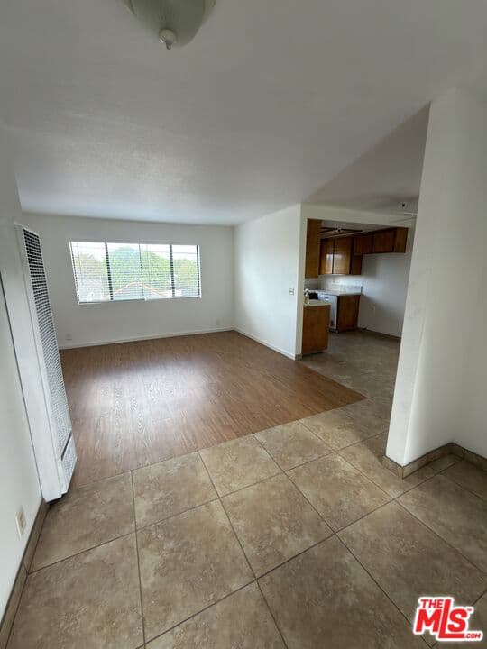 1BR Condo in Hawthorne — $1,900/mo