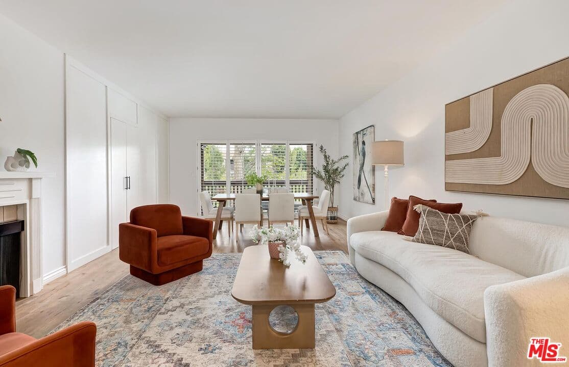 3 bd, 2 ba Condo in Culver City, CA — $5,450/mo — photo 2