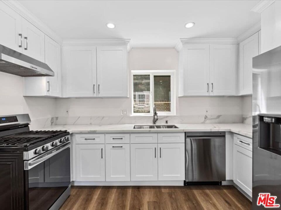1BR Apartment in Santa Monica — $2,499/mo