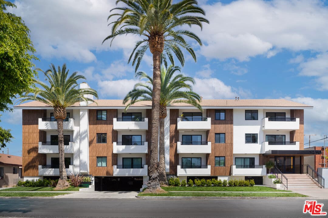 2 bd, 2 ba Apartment in Los Angeles, CA — $4,350/mo — photo 1