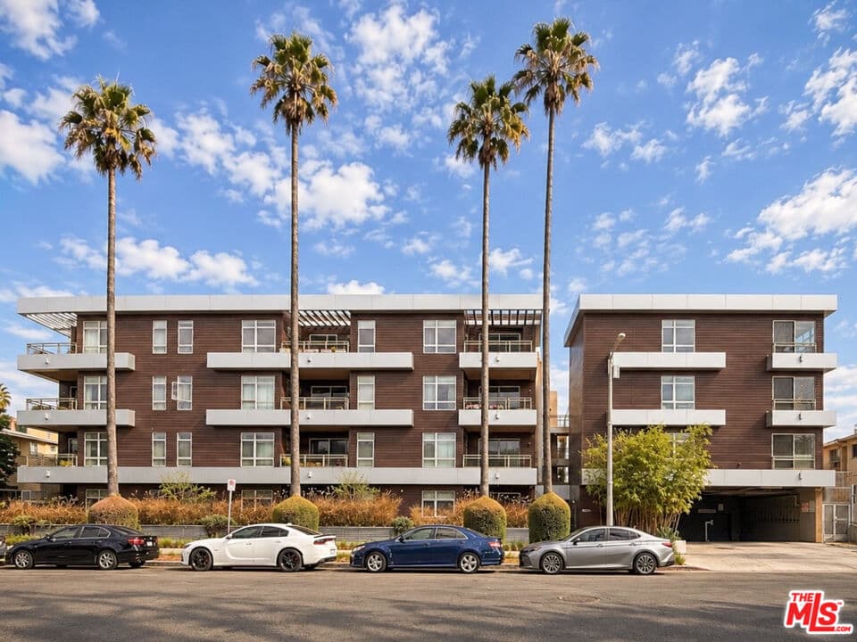1 bd, 1 ba Condo in Los Angeles, CA — $3,500/mo — photo 2