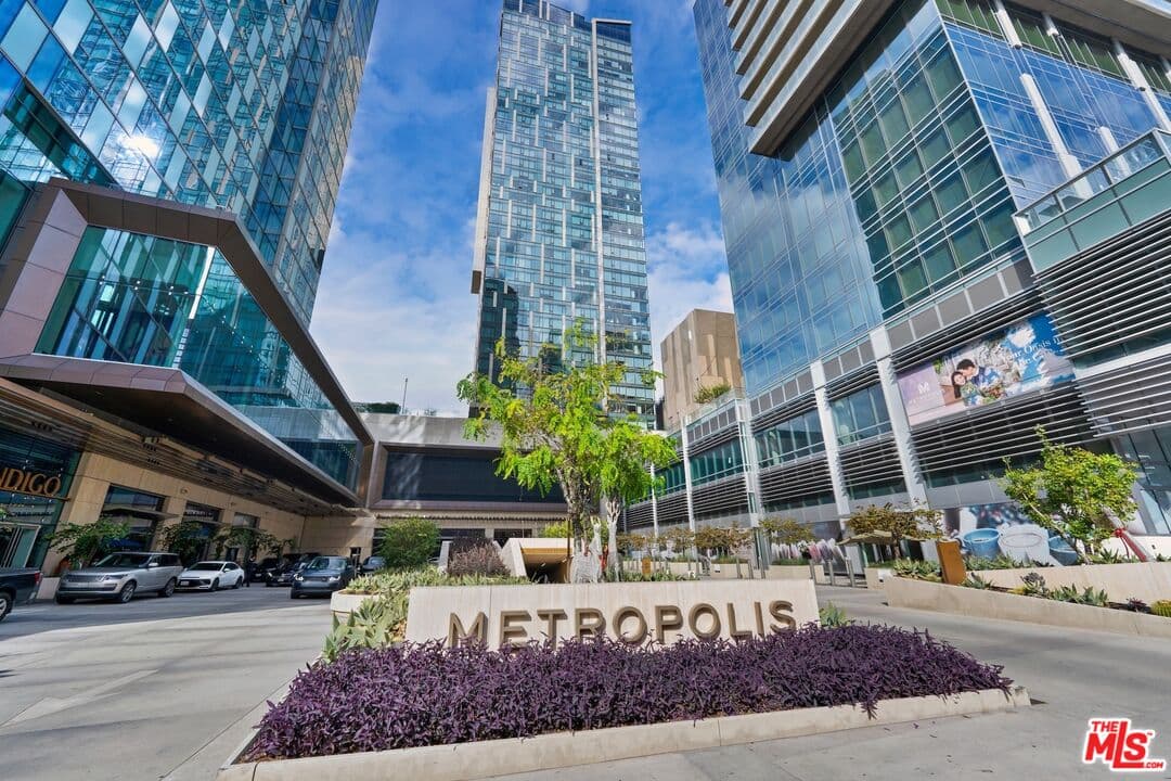 2BR Condo in Los Angeles β $4,900/mo