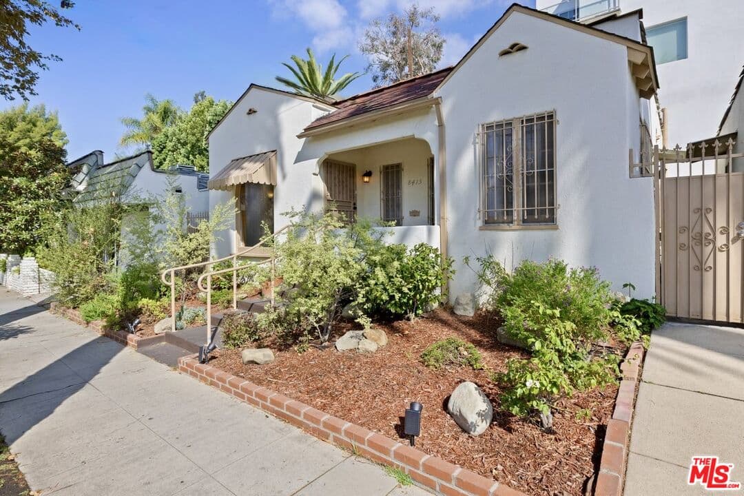 2 bd, 1 ba House in West Hollywood, CA — $3,650/mo — photo 1