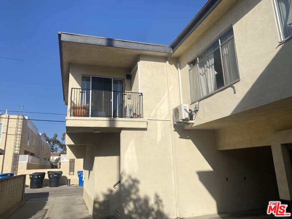 2 bd, 1 ba Apartment in Santa Monica, CA — $4,100/mo — photo 1