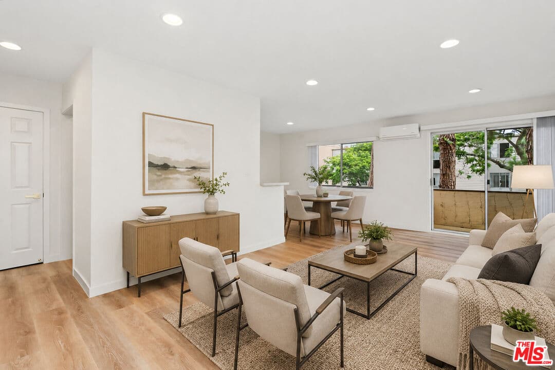 2 bd, 2 ba Condo in Los Angeles, CA — $3,600/mo — photo 1