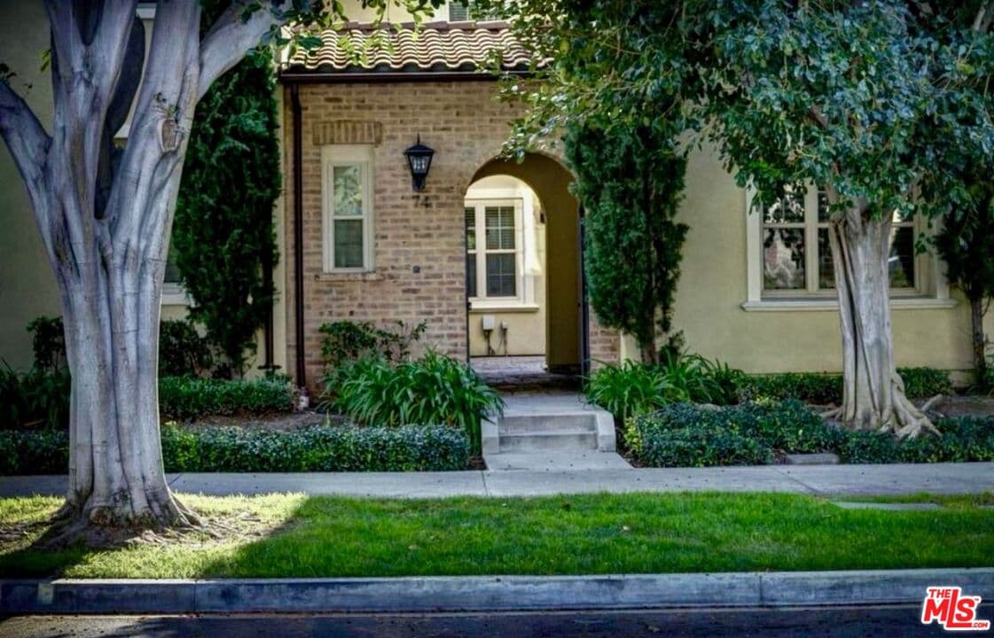 3BR Townhouse in Irvine — $5,500/mo