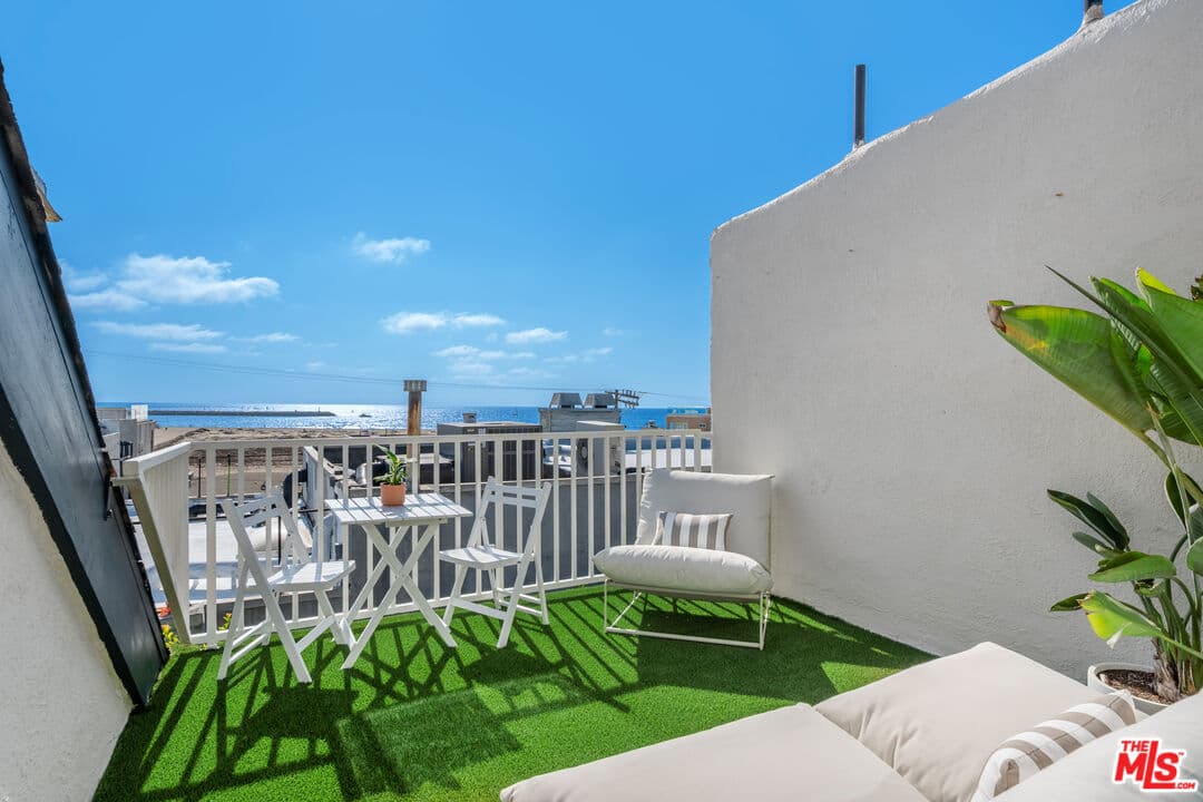 2 bd, 3 ba Condo in Marina Del Rey, CA — $7,000/mo — photo 2