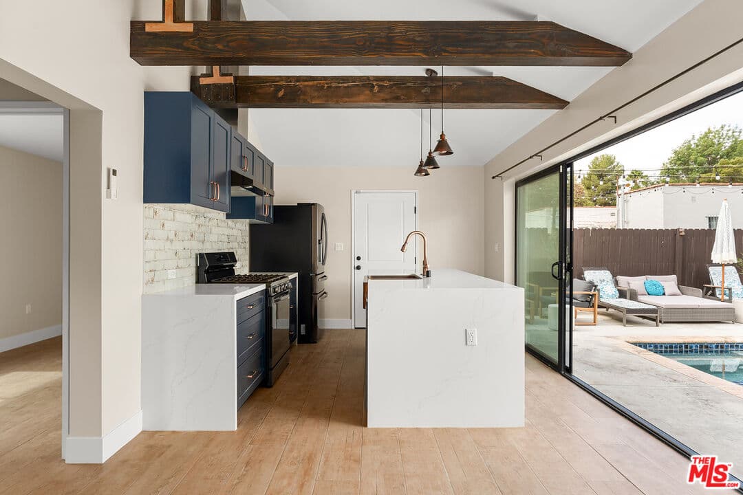 1 bd, 1 ba House in Los Angeles, CA — $2,800/mo — photo 2