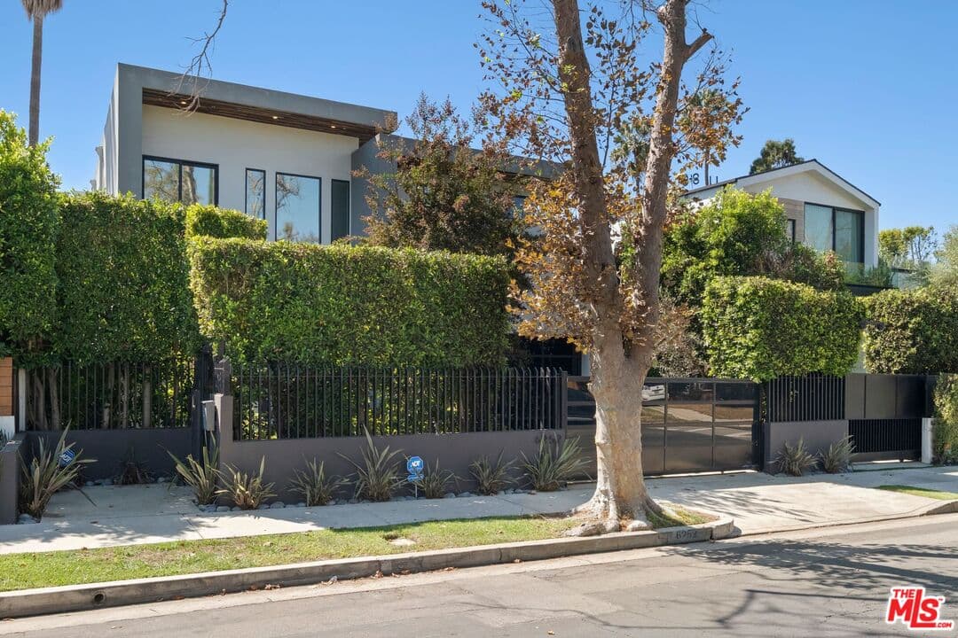 4 bd, 6 ba House in Los Angeles, CA — $21,000/mo — photo 1