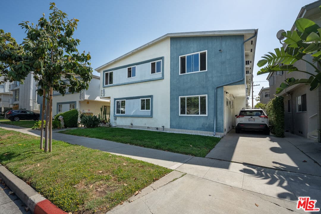 2 bd, 1 ba Apartment in Beverly Hills, CA — $2,950/mo — photo 1
