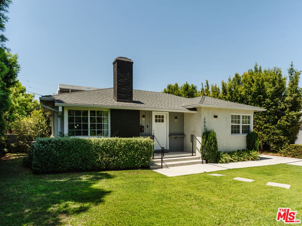 5 bd, 3 ba House in Los Angeles, CA — $6,900/mo — photo 2