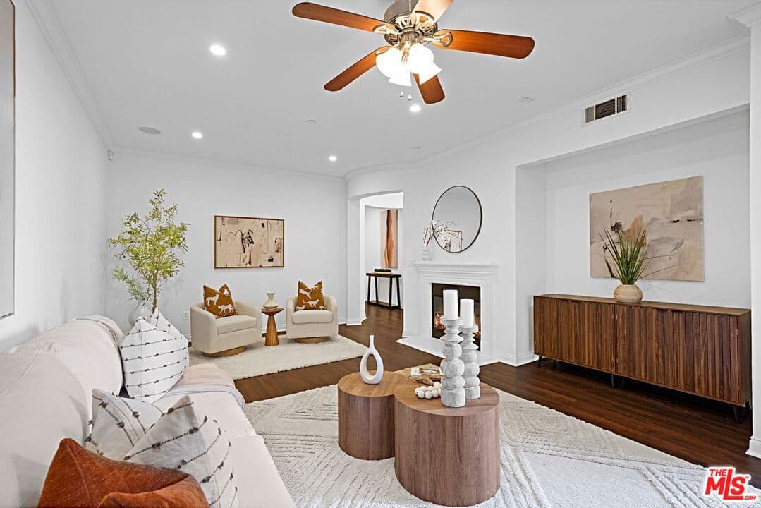 2BR Condo in Playa Vista — $4,800/mo
