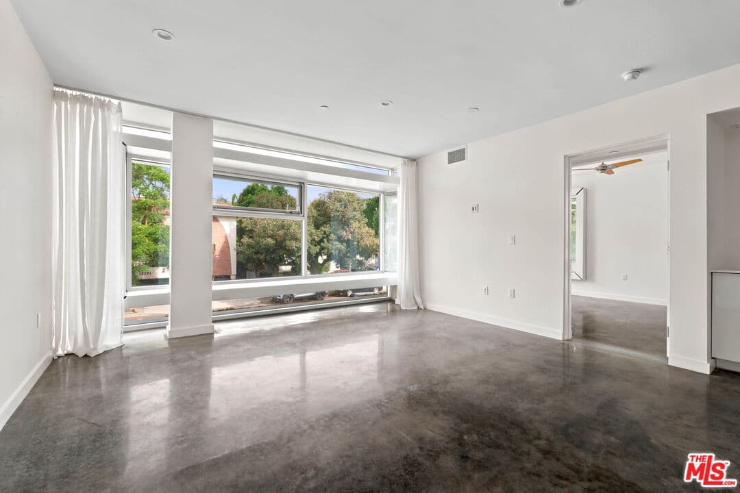 2 bd, 3 ba Townhouse in Los Angeles, CA — $4,892/mo — photo 1