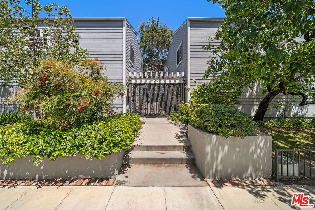 4 bd, 3 ba Condo in Studio City, CA — $4,500/mo — photo 1