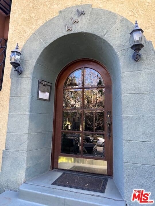1 bd, 1 ba Townhouse in Los Angeles, CA — $2,800/mo — photo 2