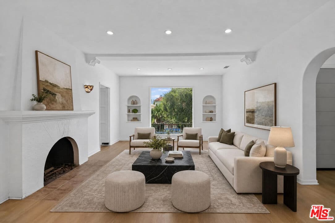 3 bd, 2 ba House in Los Angeles, CA — $5,495/mo — photo 1