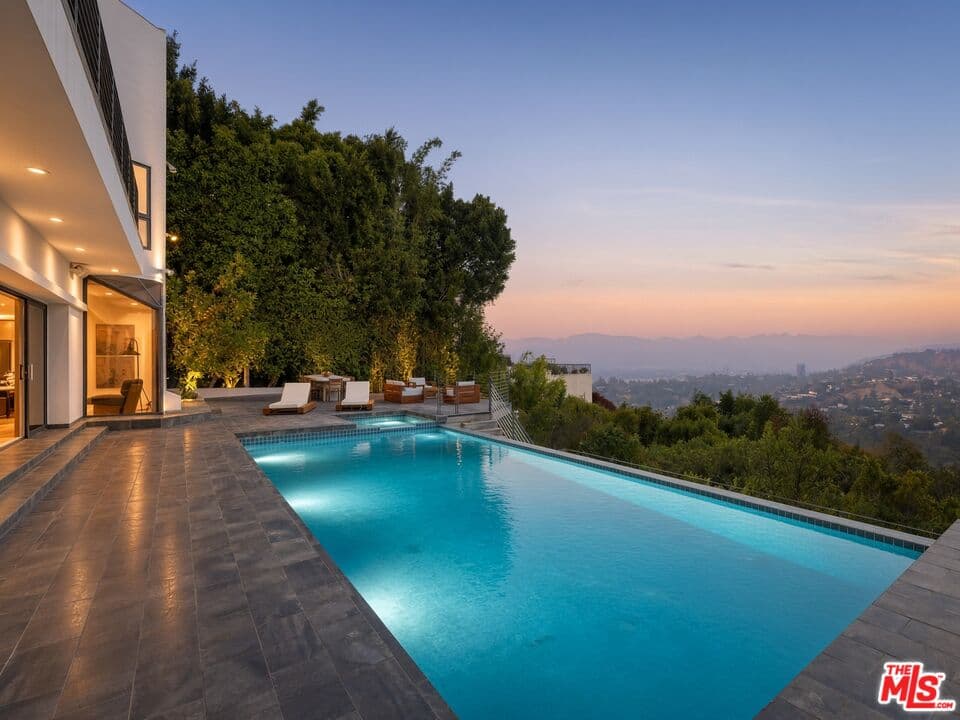 4 bd, 6 ba House in Beverly Hills, CA — $22,900/mo — photo 1