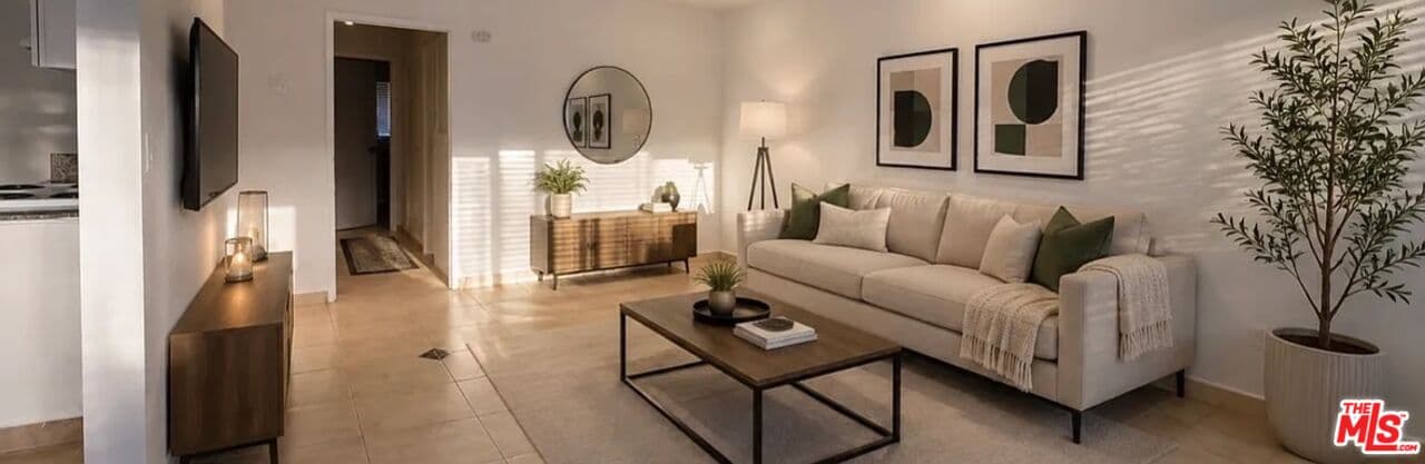 2 bd, 2 ba Condo in North Hollywood, CA — $2,095/mo — photo 1