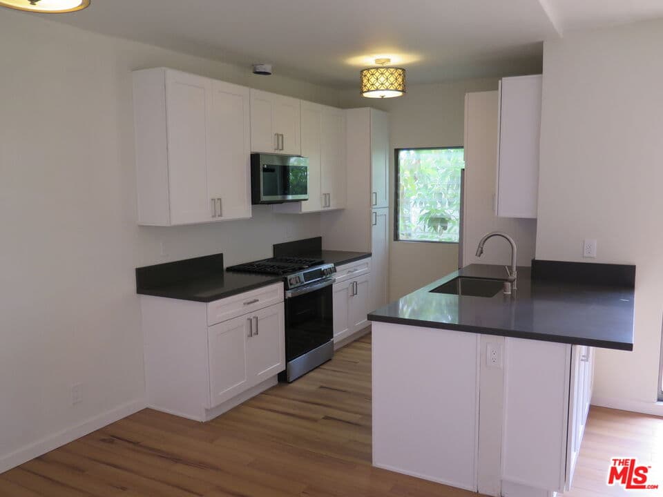 2 bd, 2 ba House in Los Angeles, CA — $3,975/mo — photo 1