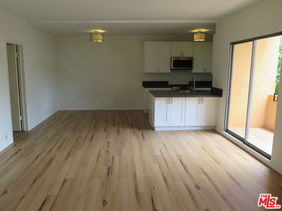2 bd, 2 ba House in Los Angeles, CA — $3,975/mo — photo 2
